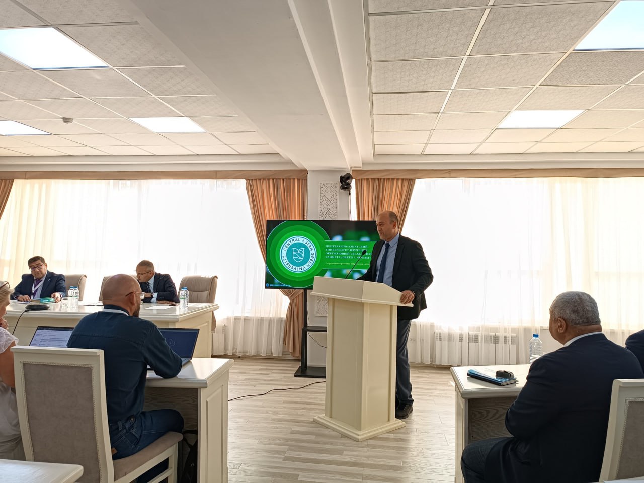 Desert-oasis ecosystem under climate change: problems and solutions